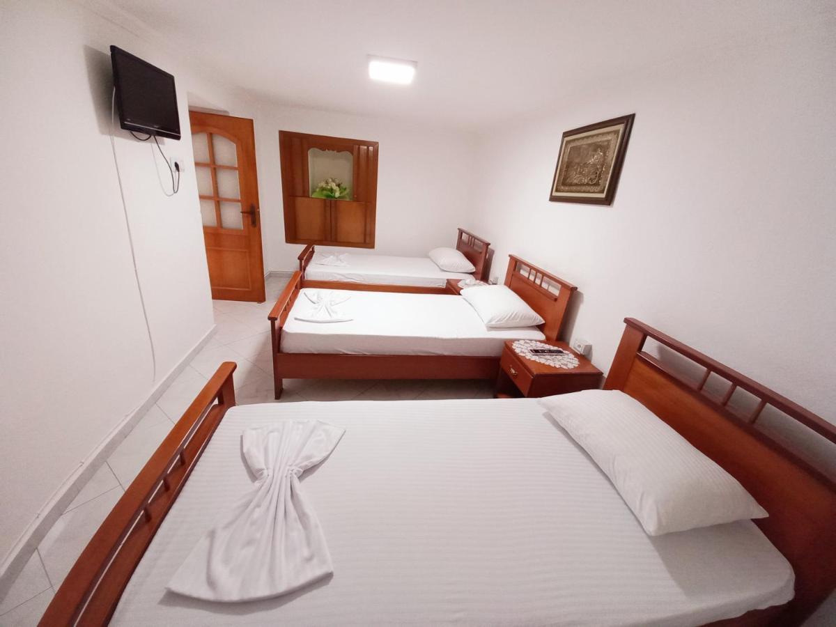 Sokolli Guest House Гирокастра Экстерьер фото