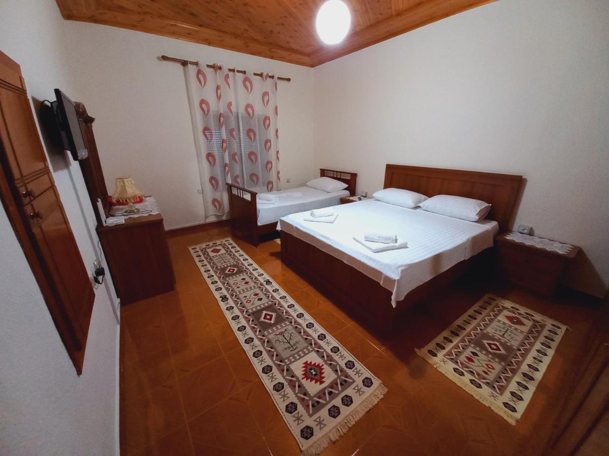 Sokolli Guest House Гирокастра Экстерьер фото