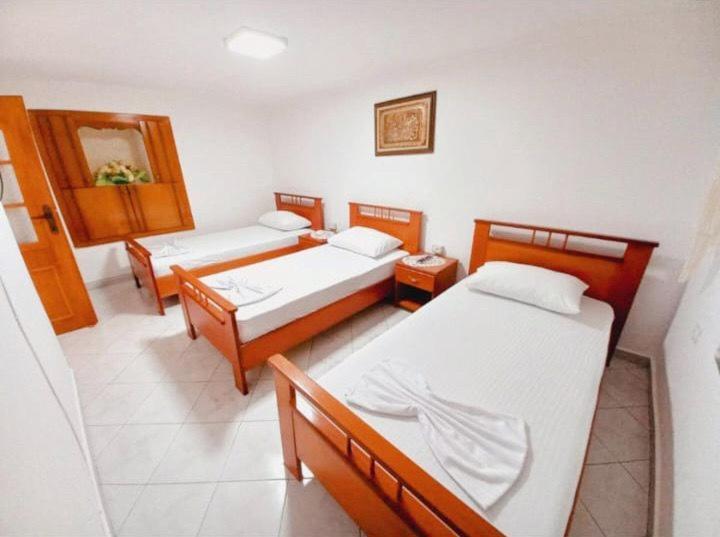 Sokolli Guest House Гирокастра Экстерьер фото