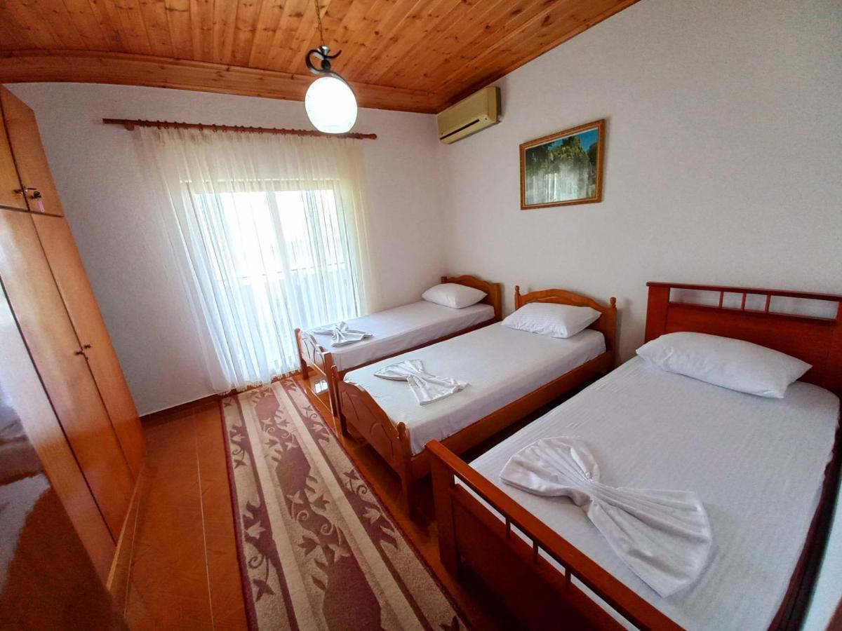 Sokolli Guest House Гирокастра Экстерьер фото