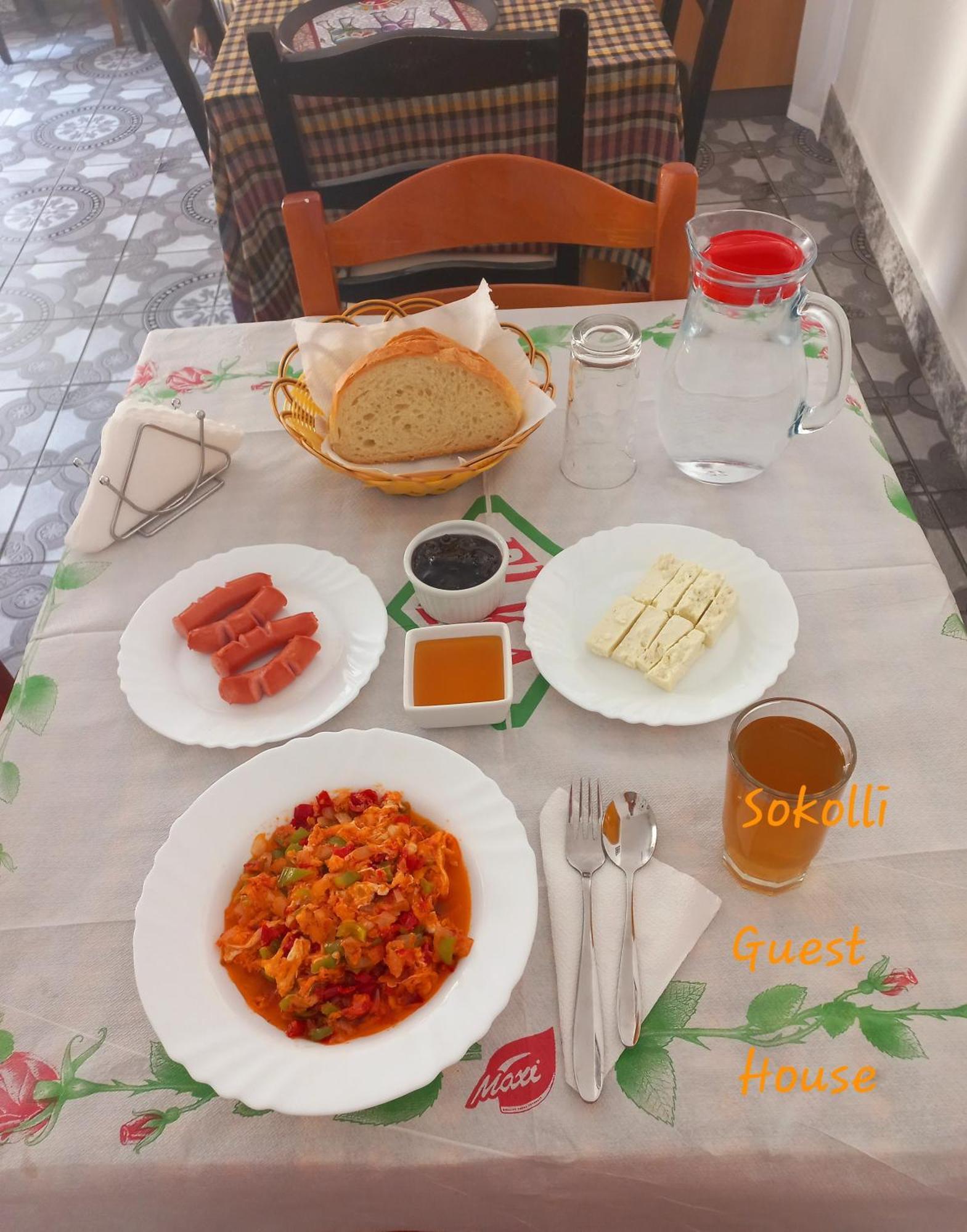 Sokolli Guest House Гирокастра Экстерьер фото