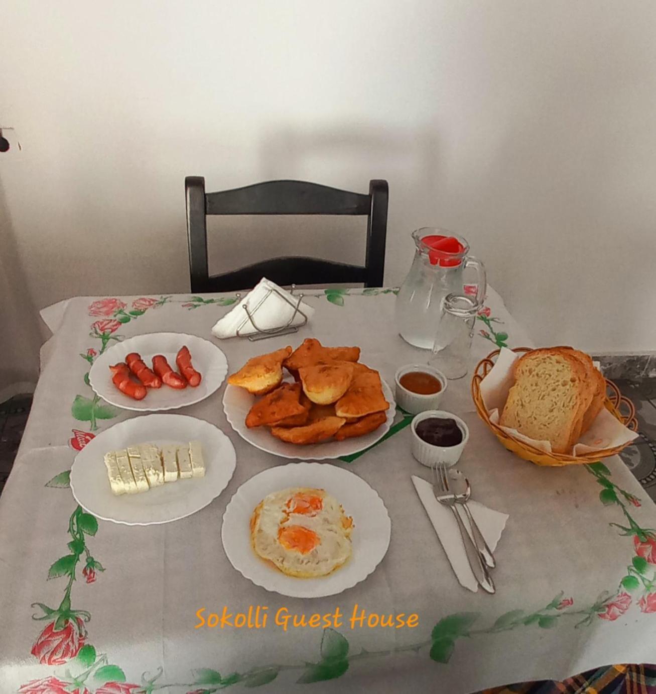 Sokolli Guest House Гирокастра Экстерьер фото