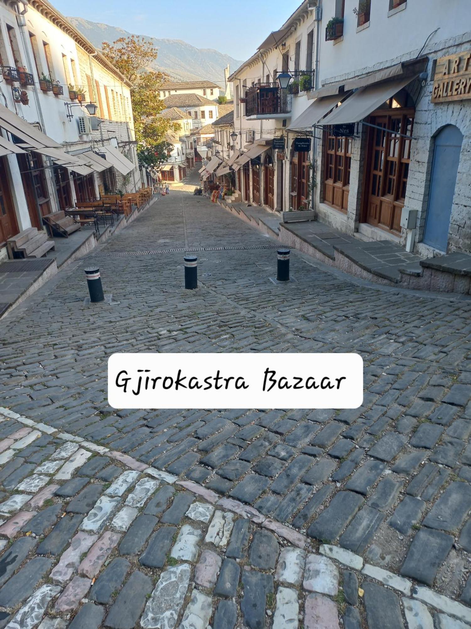 Sokolli Guest House Гирокастра Экстерьер фото